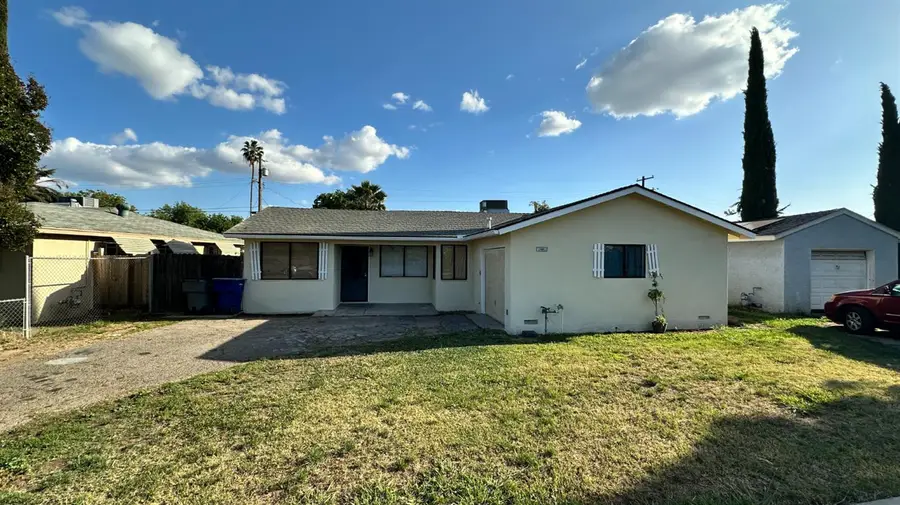 2316 E Norwich Avenue, Fresno, CA 93726 - #2