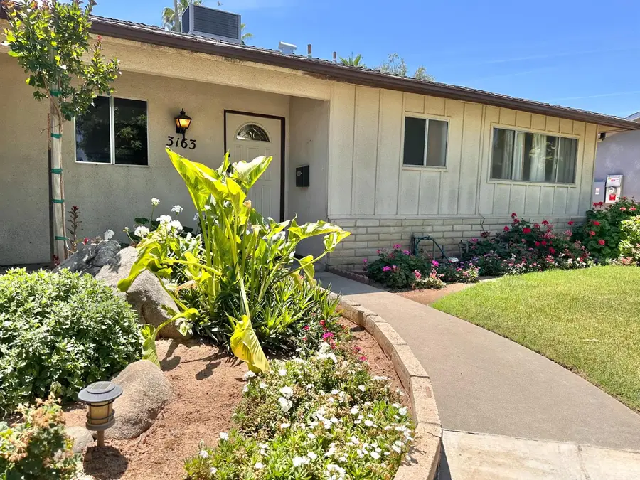 3163 Alamos, Fresno, CA 93722 - #3