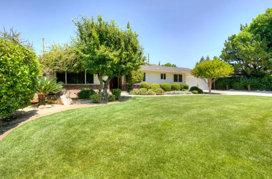 1770 W Celeste Avenue, Fresno, CA 93711 - #2