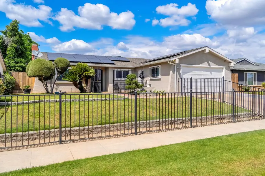 4675 E Belgravia Avenue, Fresno, CA 93725 - #2