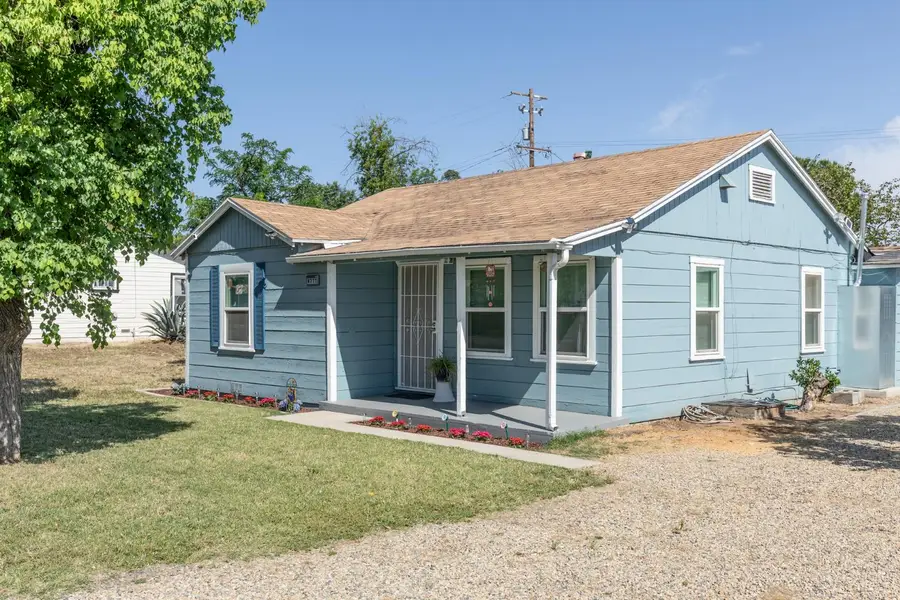 4777 E Shields Avenue, Fresno, CA 93726 - #2