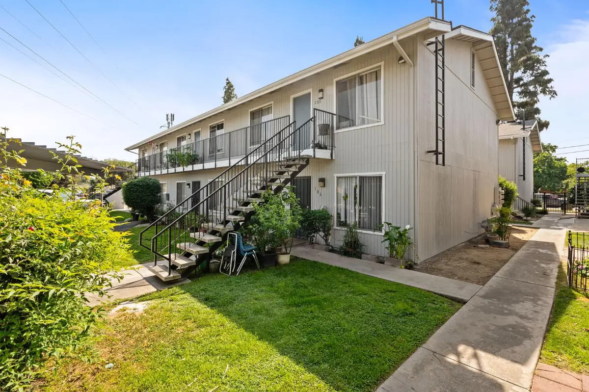125 E Dakota Avenue #101, Fresno, CA 93704 - #1