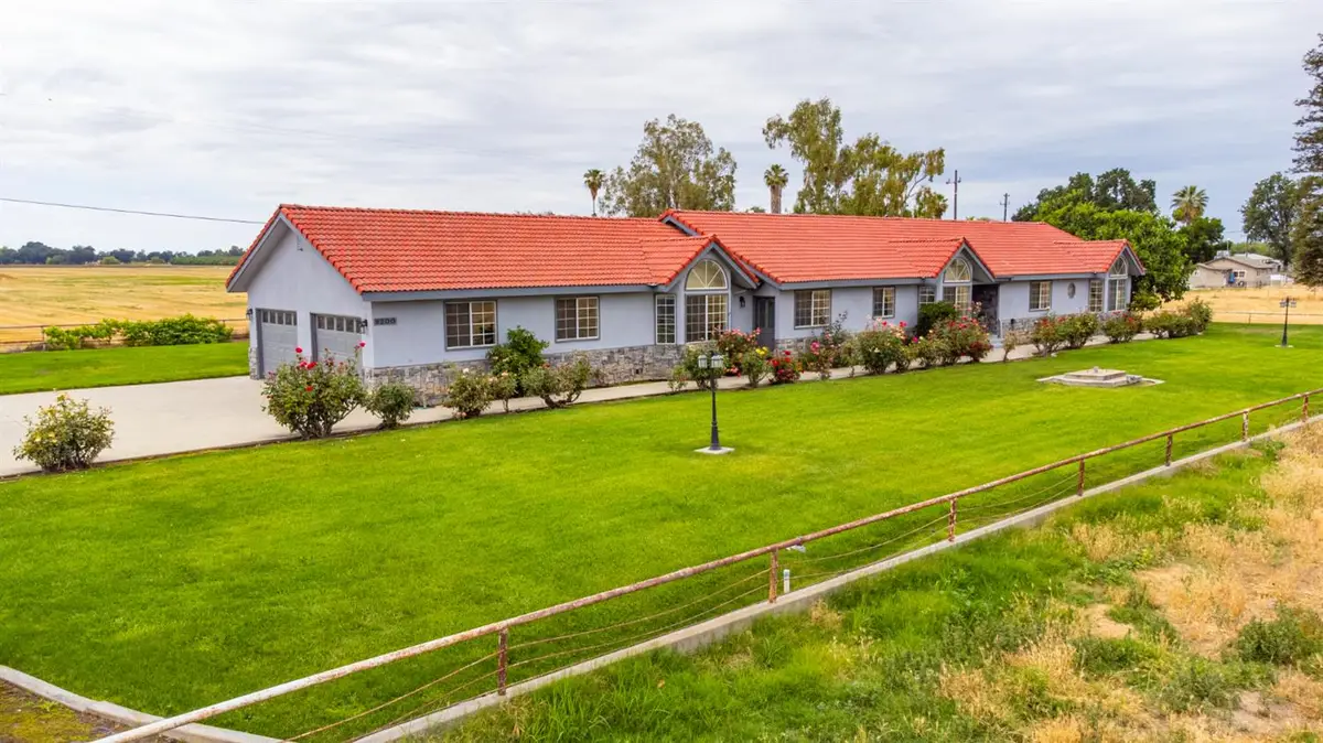9200 Highway 41, Lemoore, CA 93245 - #1