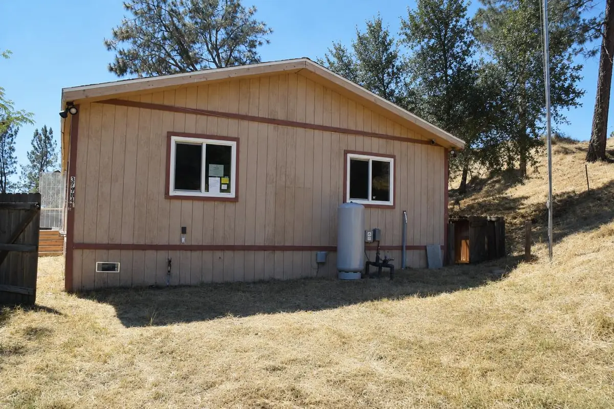 37984 Road 600, Raymond, CA 93653 - #1