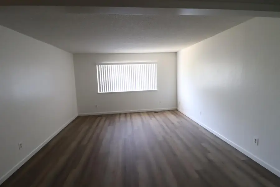 6347 N Laureen Avenue, Fresno, CA 93710 - #3