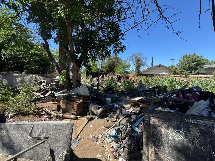 843 N Lafayette Avenue, Fresno, CA 93728 - #2