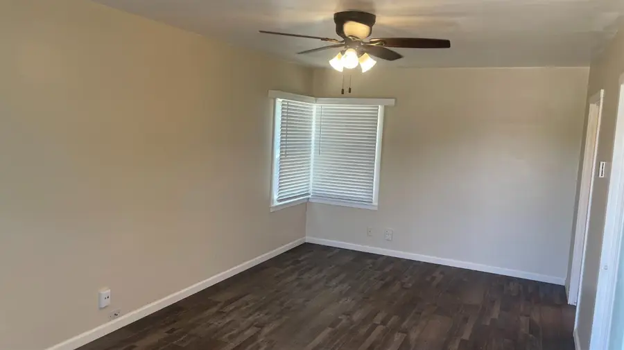 500 Kaweah Street, Hanford, CA 93230 - #2