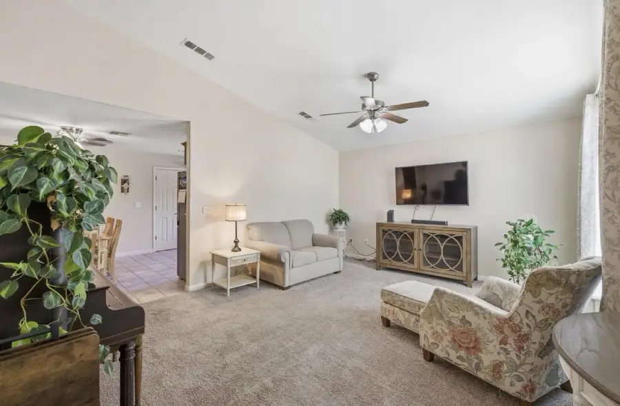 5559 E Truman Avenue, Fresno, CA 93727 - #3