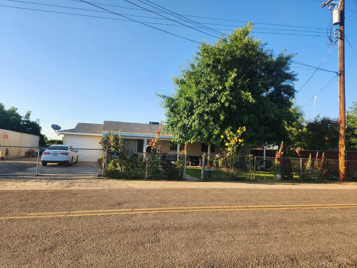 11012 Avenue 412, Dinuba, CA 93618 - #1