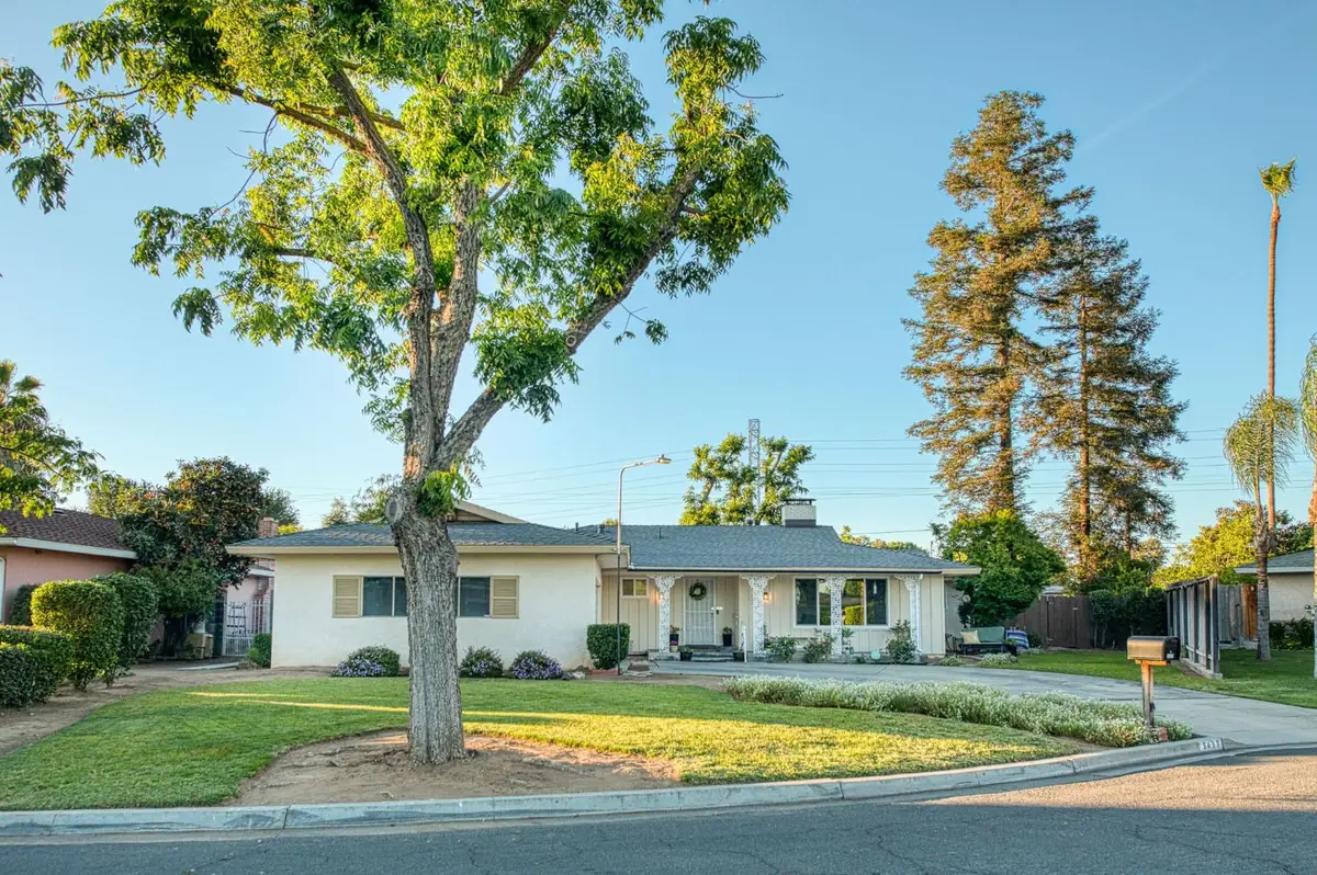 5433 E Madison Avenue, Fresno, CA 93727 - #1
