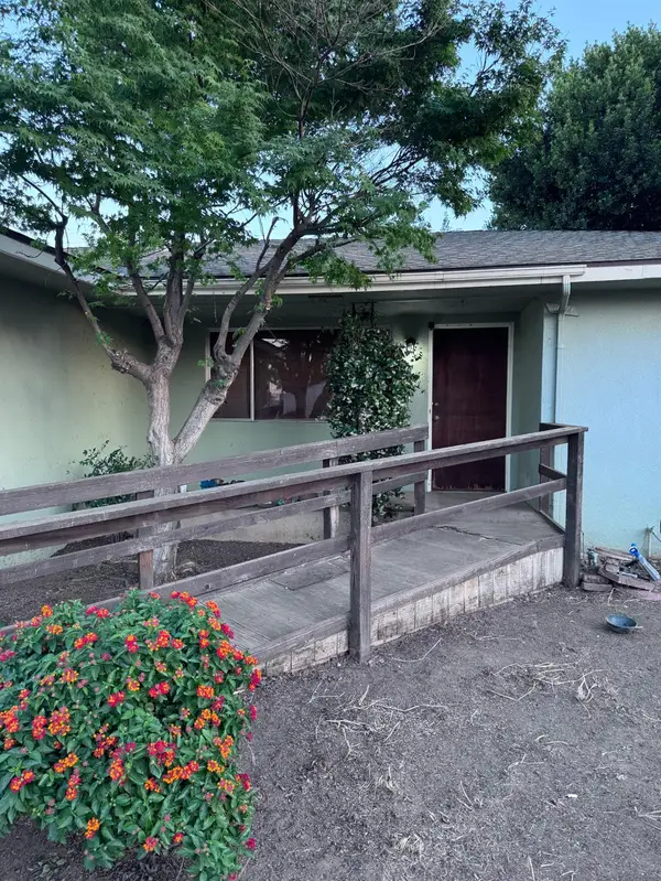 5074 E Platt Avenue, Fresno, CA 93727