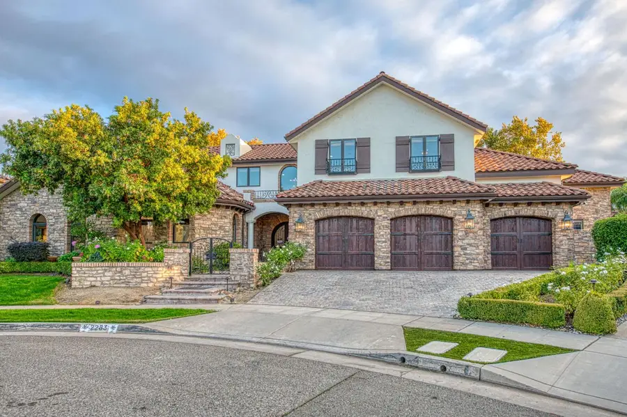 2283 E Sarazen Avenue, Fresno, CA 93730 - #2