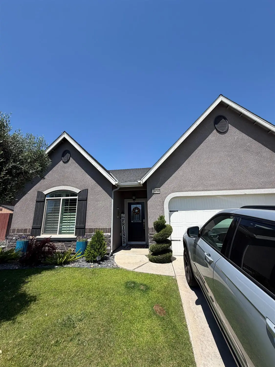 6674 W Hailey Drive, Fresno, CA 93722 - #1