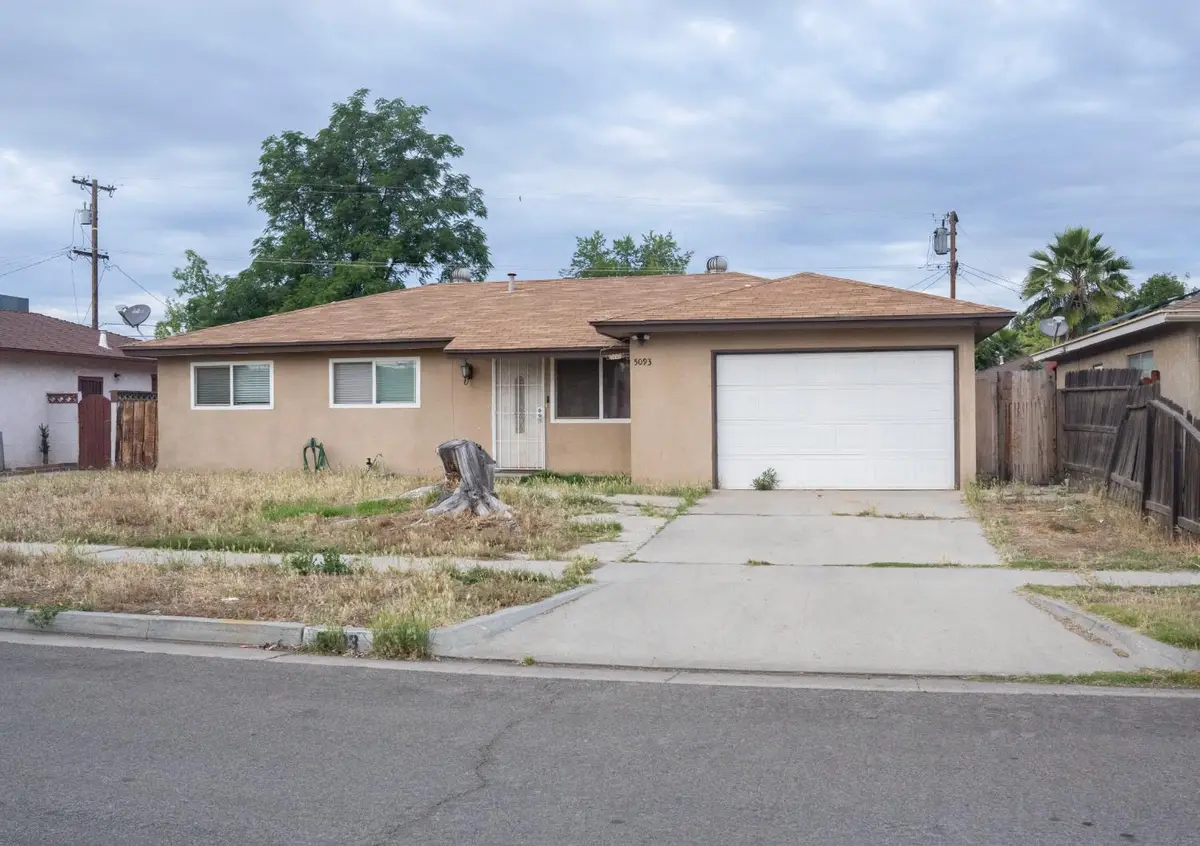 5093 E Oslin Avenue, Fresno, CA 93727 - #1