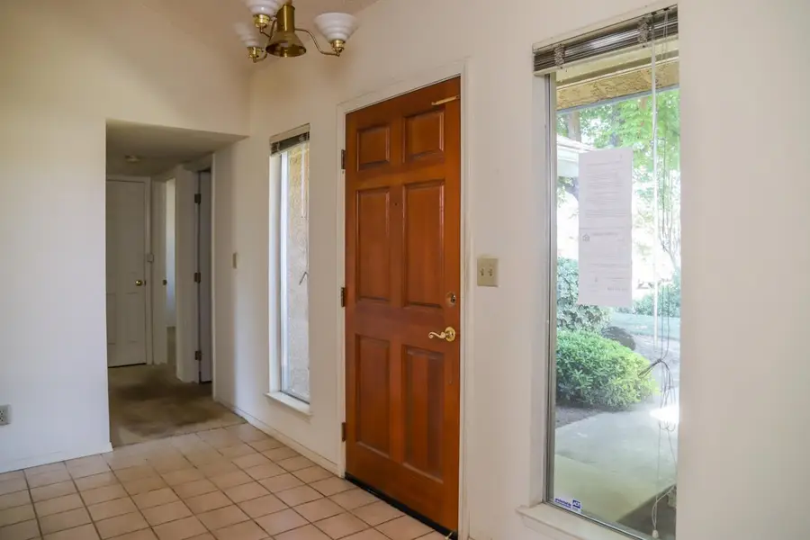 6490 N Mitre Avenue, Fresno, CA 93722 - #3