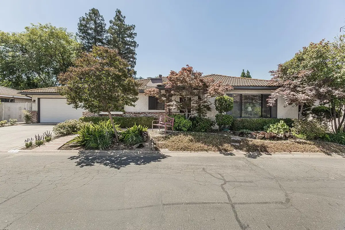 833 E El Paso Avenue N, Fresno, CA 93720 - #1