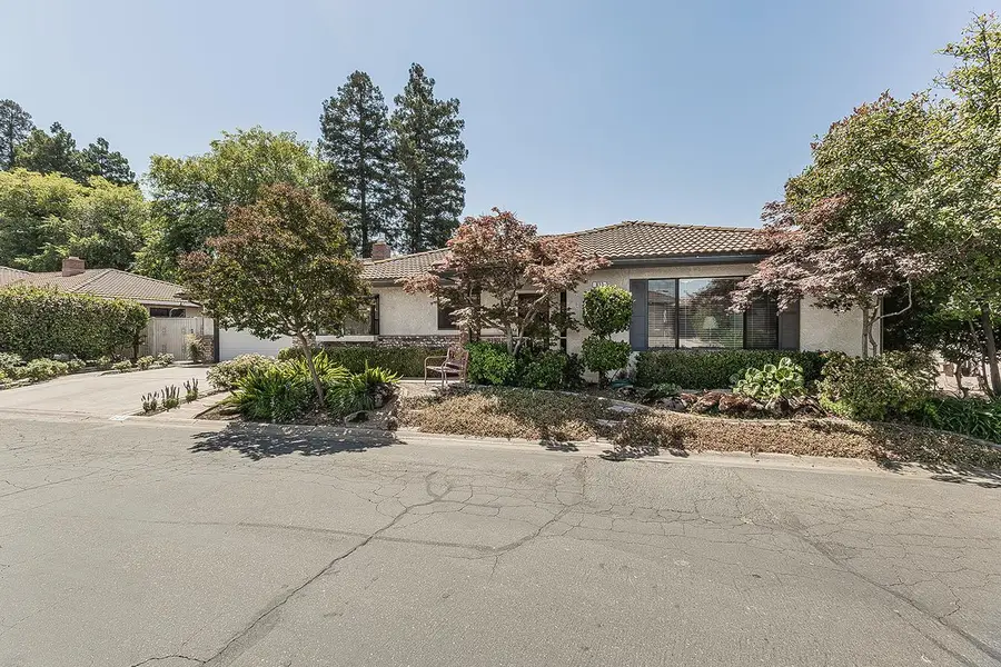 833 E El Paso Avenue N, Fresno, CA 93720 - #2