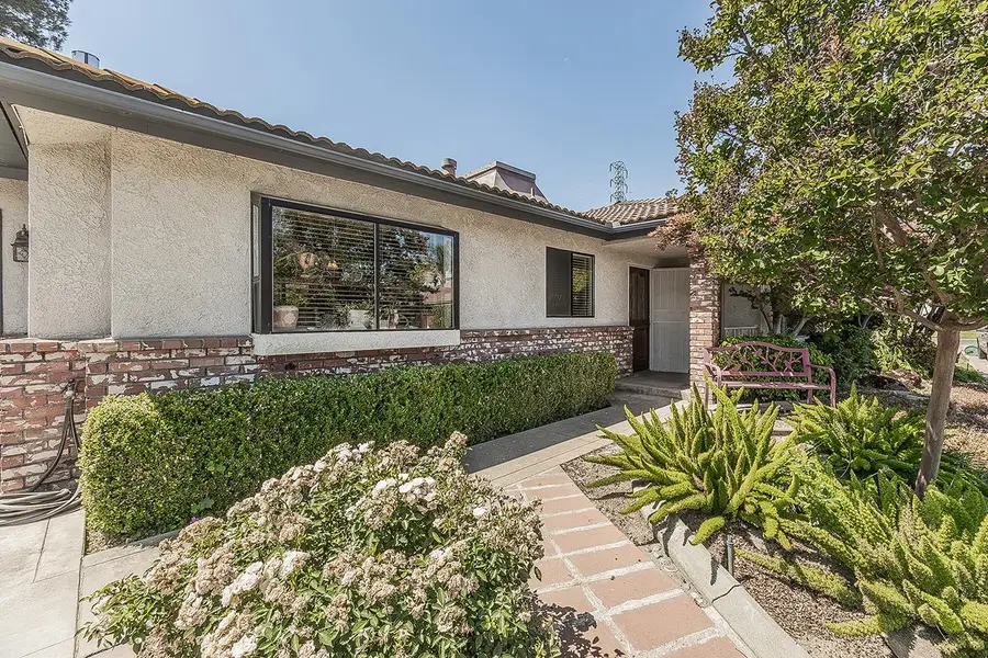 833 E El Paso Avenue N, Fresno, CA 93720 - #3