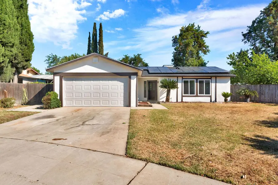 2571 S Laval, Fresno, CA 93725 - #2