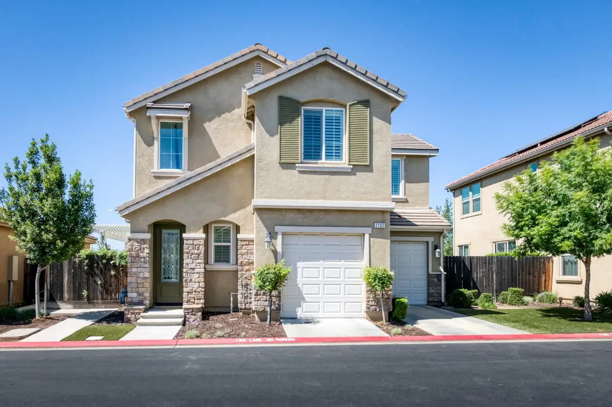 2102 E Makenna Drive, Fresno, CA 93730 - #1