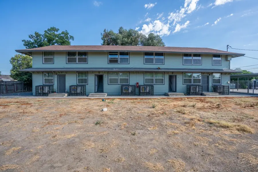 2567 S Rowell Avenue, Fresno, CA 93725 - #3