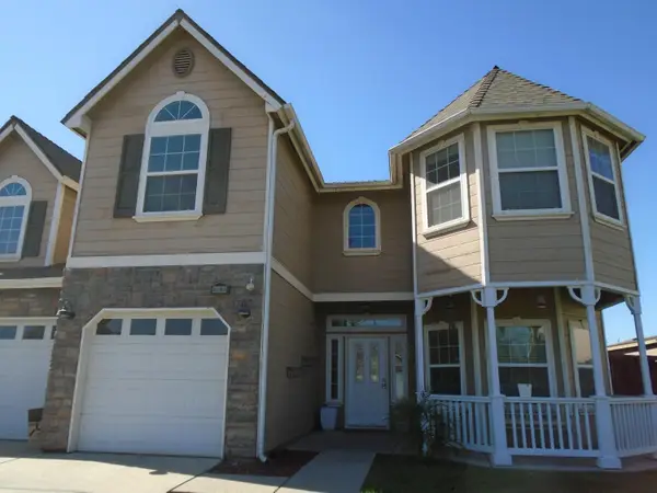 2288 N Arbor Avenue, Hanford, CA 93230