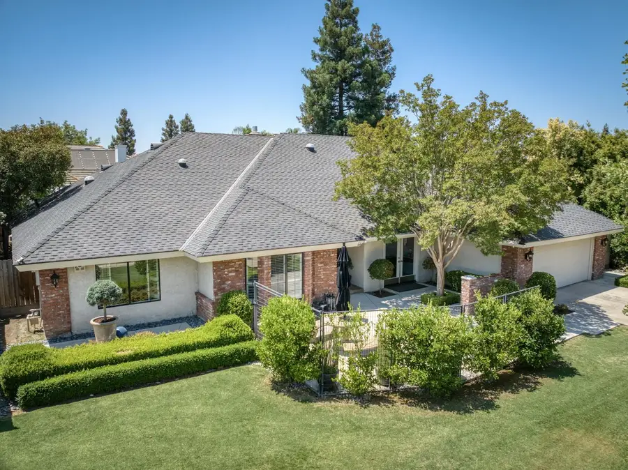 579 E Portland Avenue, Fresno, CA 93720 - #2