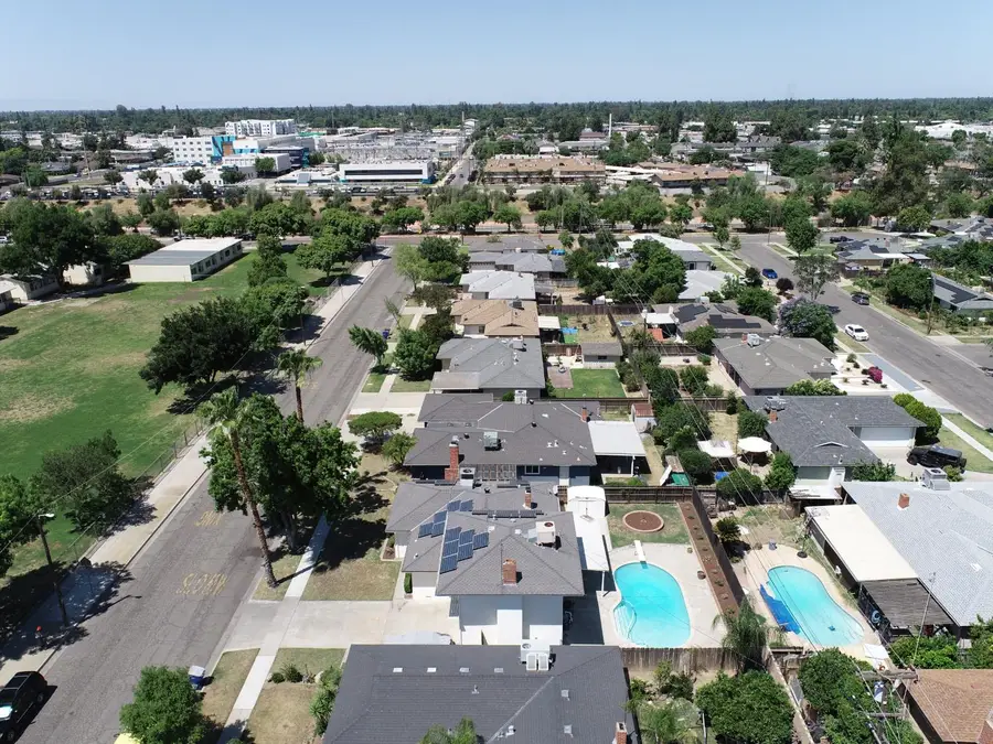 2433 E Saginaw Way, Fresno, CA 93726 - #2