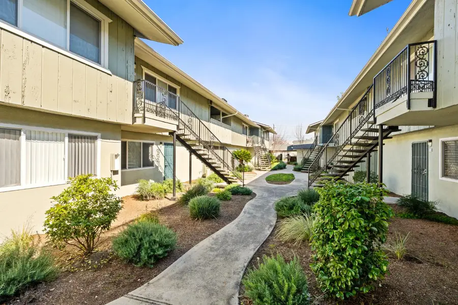 2017 N Winery Avenue, Fresno, CA 93703 - #2