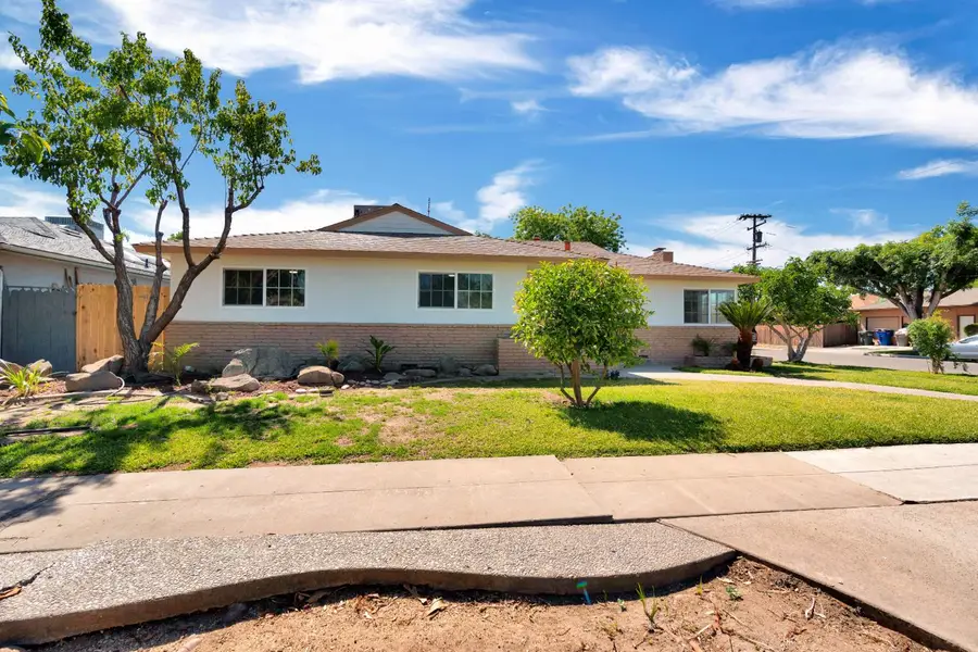 5189 N Callisch Avenue, Fresno, CA 93710 - #2