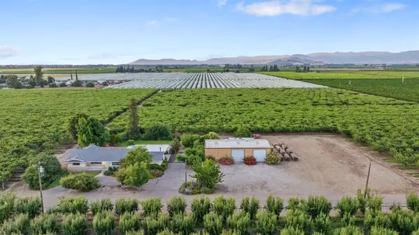 8936 Avenue 396, Dinuba, CA 93618