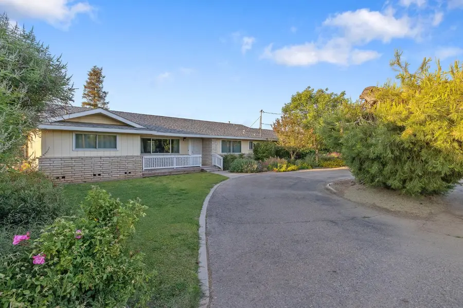 8936 Avenue 396, Dinuba, CA 93618 - #2