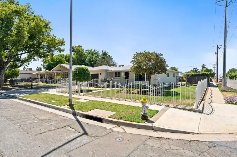 443 W Myers Avenue, Fresno, CA 93706 - #3