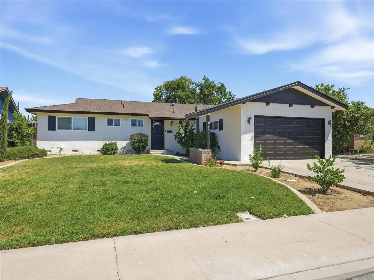 649 W Ashcroft Avenue, Clovis, CA 93612 - #1