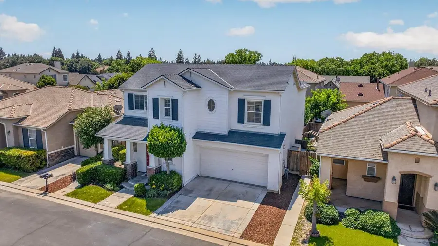 714 W Riviera Lane, Clovis, CA 93619 - #2