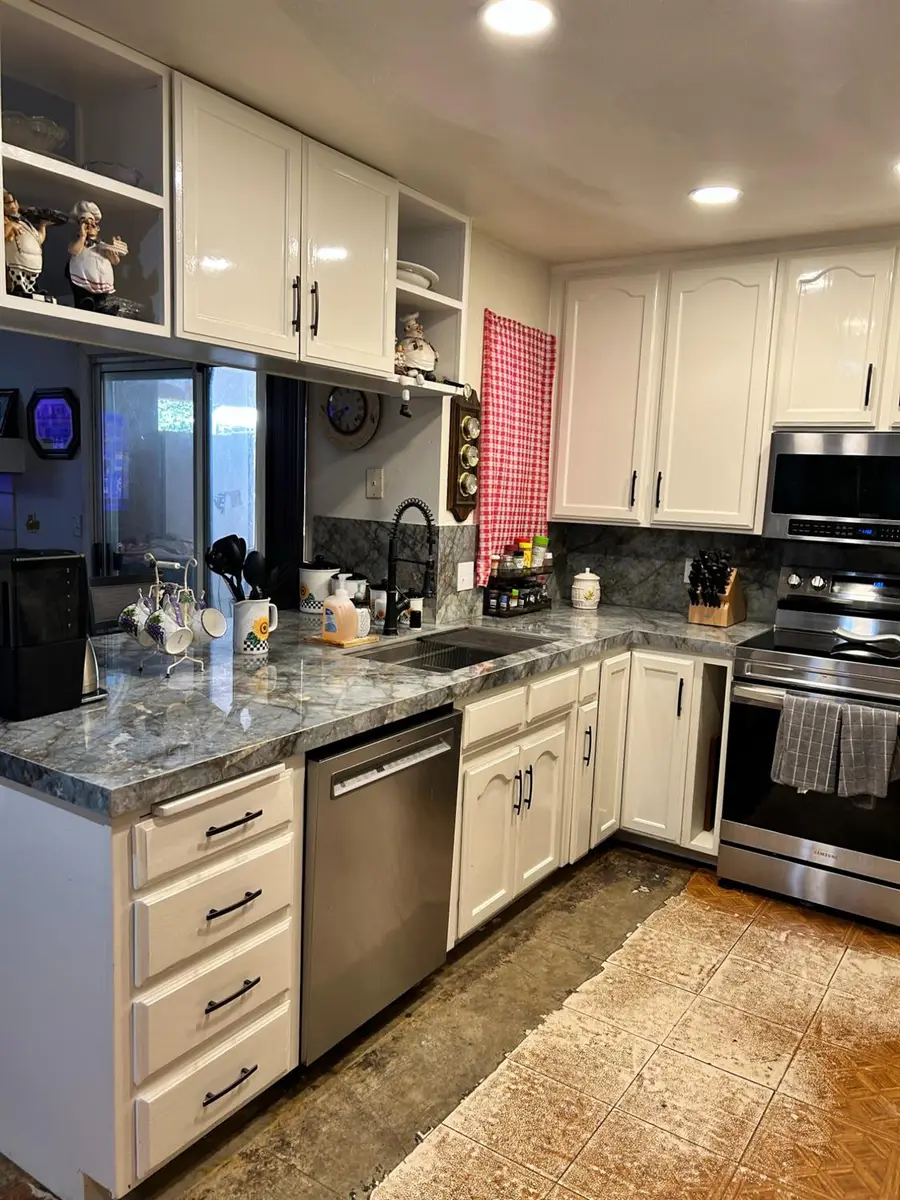 5802 W Locust Avenue, Fresno, CA 93722 - #2