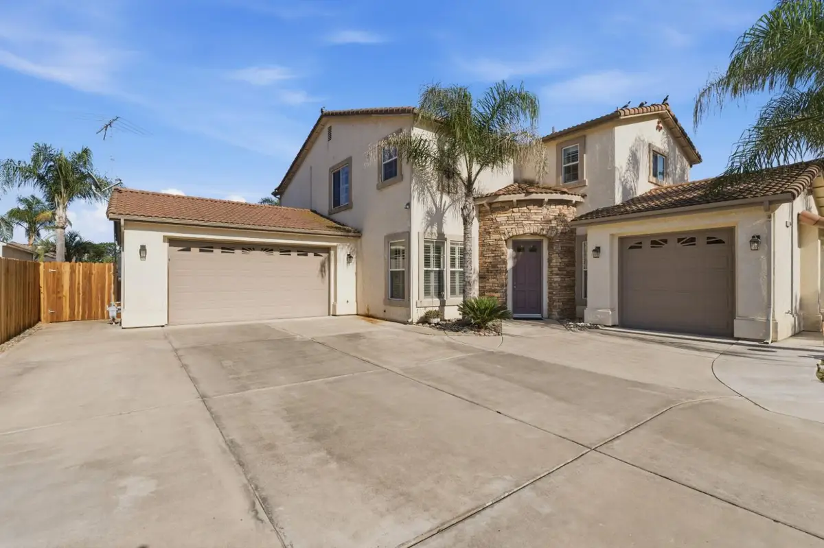 1406 Lily Avenue, Sanger, CA 93657 - #1