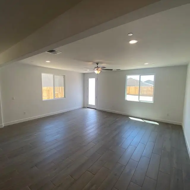 2693 N Mckelvey Avenue, Fresno, CA 93727 - #2