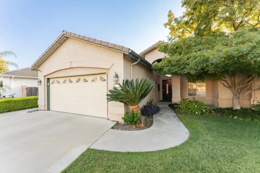 2131 N Terrace Court, Visalia, CA 93291 - #2