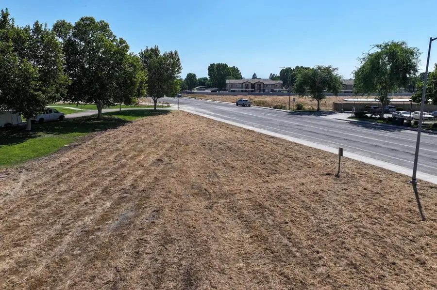 0 Tuolumne Street, Parlier, CA 93648 - #3