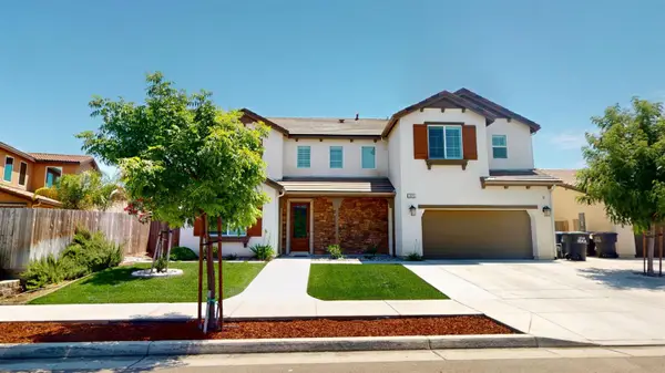 1821 W Corvina, Visalia, CA 93291