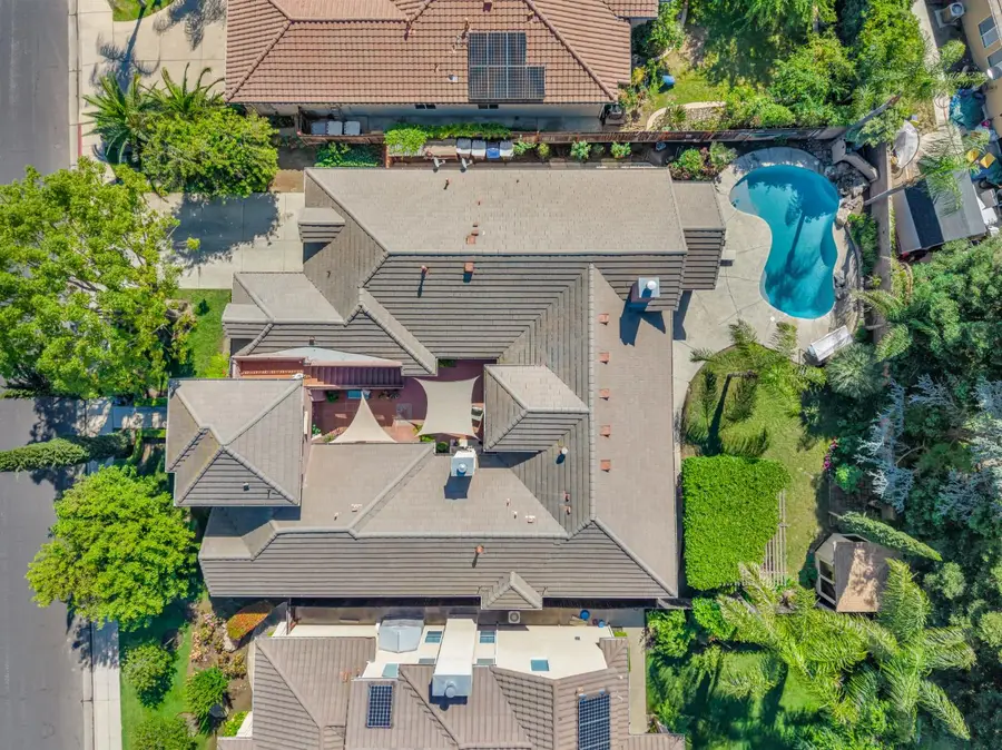 122 W Goshen Avenue, Clovis, CA 93611 - #3