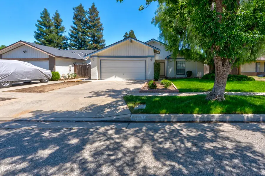 367 W Teague Avenue, Fresno, CA 93711 - #3