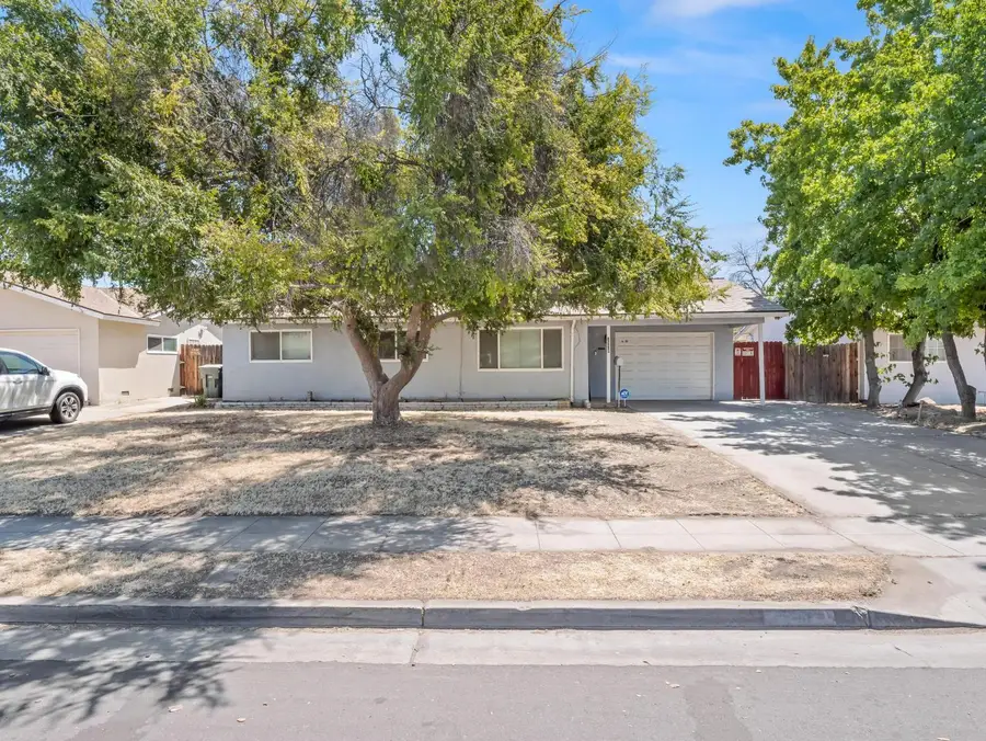 3576 N Marks Avenue, Fresno, CA 93722 - #3