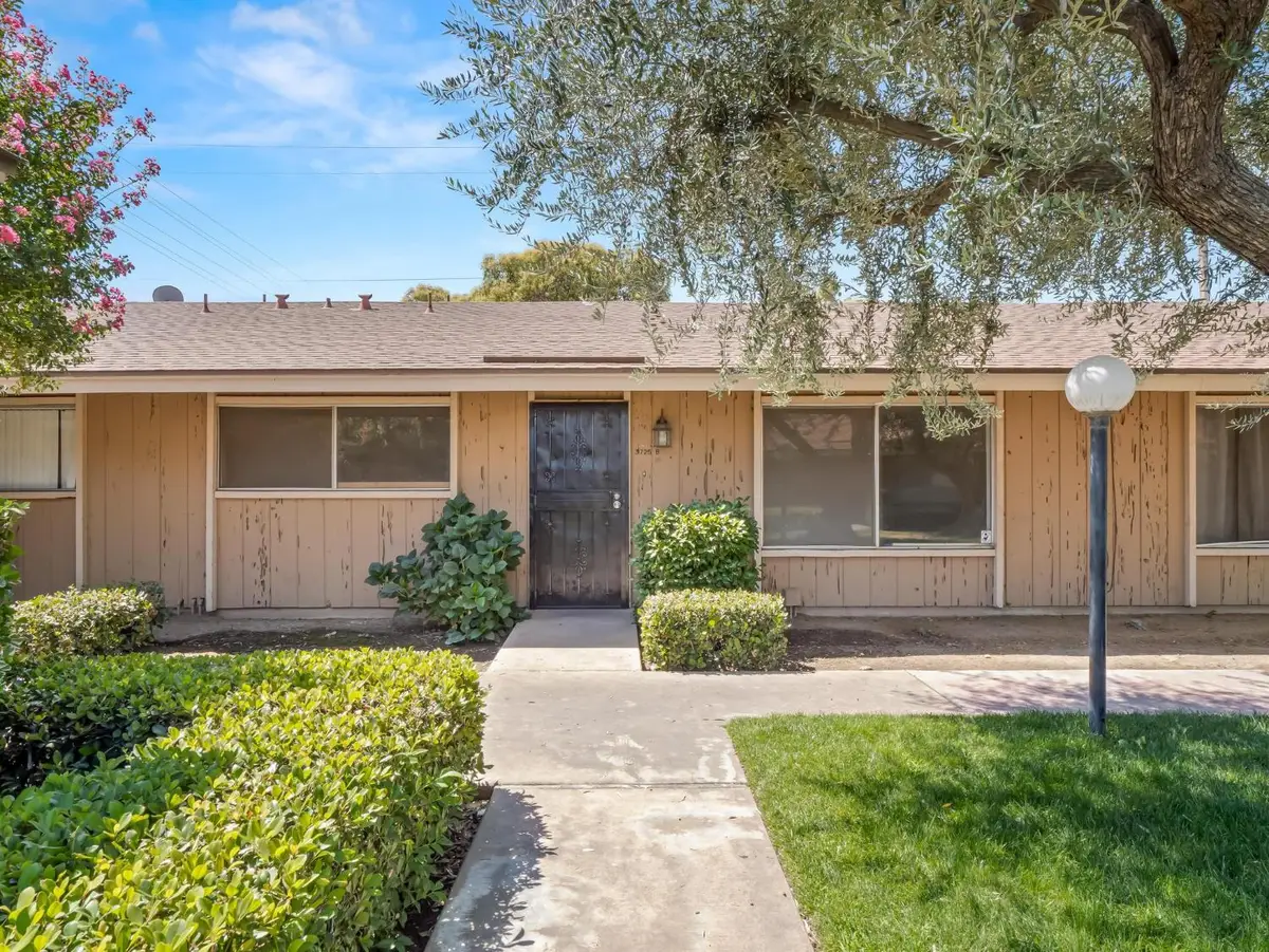 3725 N Fruit Avenue #B, Fresno, CA 93705 - #1