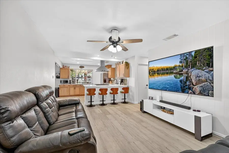 3097 W Sussex Way, Fresno, CA 93722 - #3