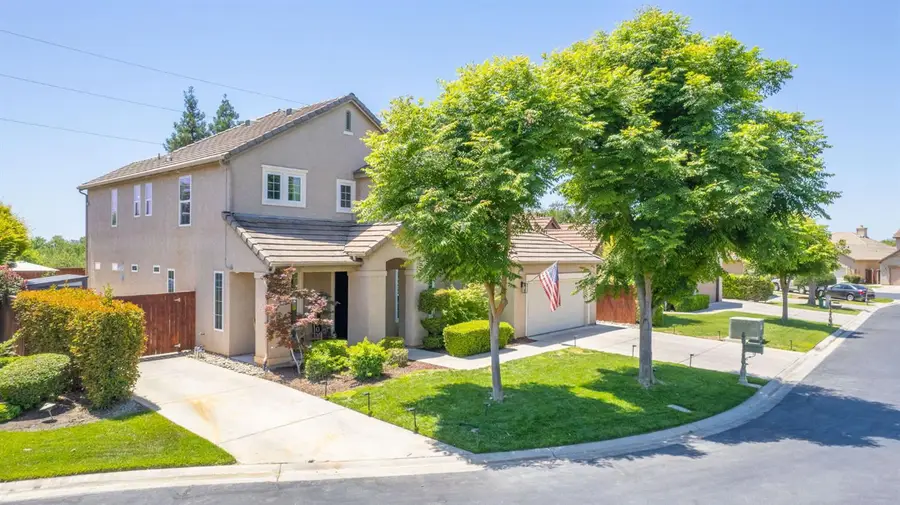 11079 E Mitchell Peak Way, Clovis, CA 93619 - #2
