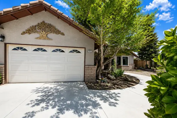605 W Polson Avenue, Clovis, CA 93612