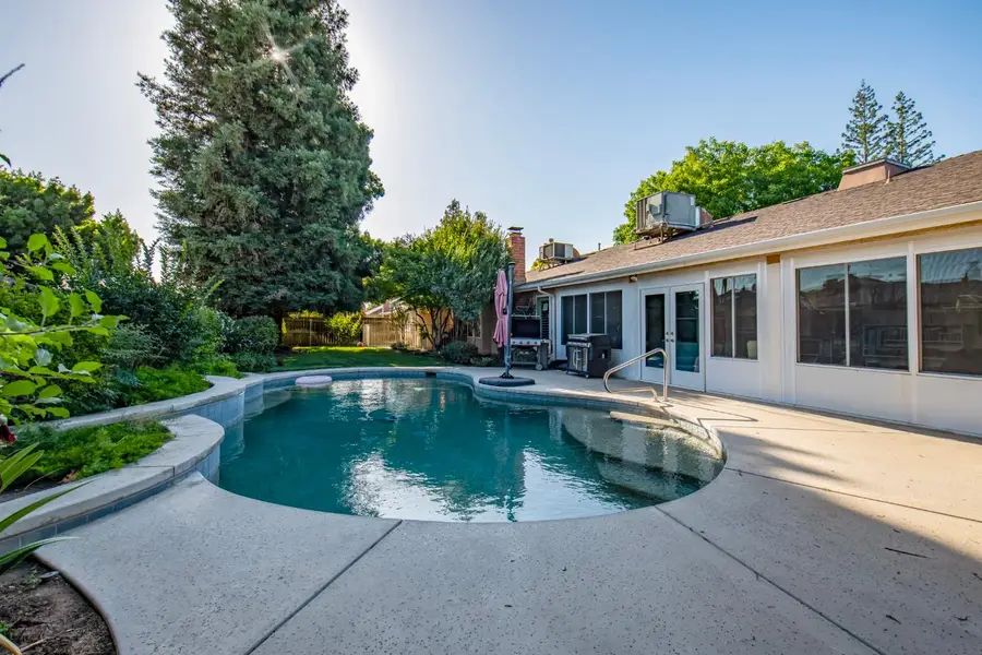 1510 E Goshen Avenue, Fresno, CA 93720 - #2