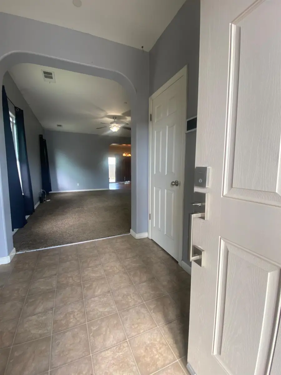 260 N 3rd Street, Orange Cove, CA 93646 - #3